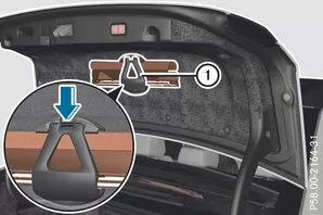 Warndreieck herausnehmen